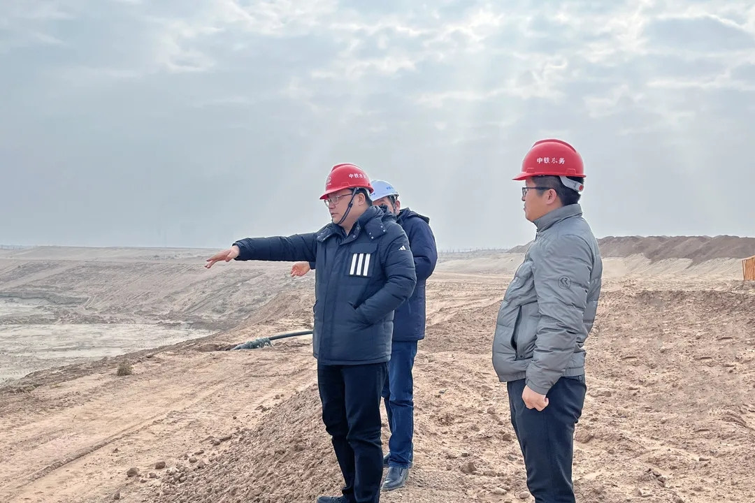 西线项目办开展冬休期前的质量安全检查工作